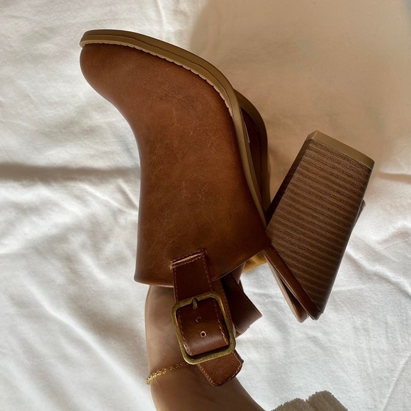 brown faux leather slingback mule block heel clogs - Picture 3 of 4